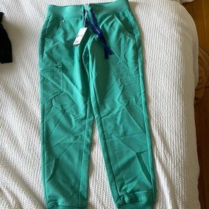 Zamora jogger scrubs